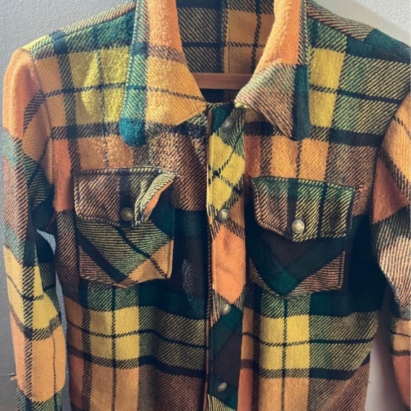 Vintage 70s Plaid Wool Shacket design.
“Top Gun” - Picture 2 of 10